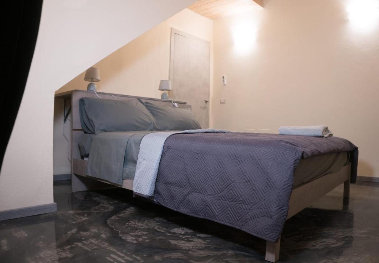 Via Cavour 19, Camere Del Conte 伊格莱西亚斯 外观 照片