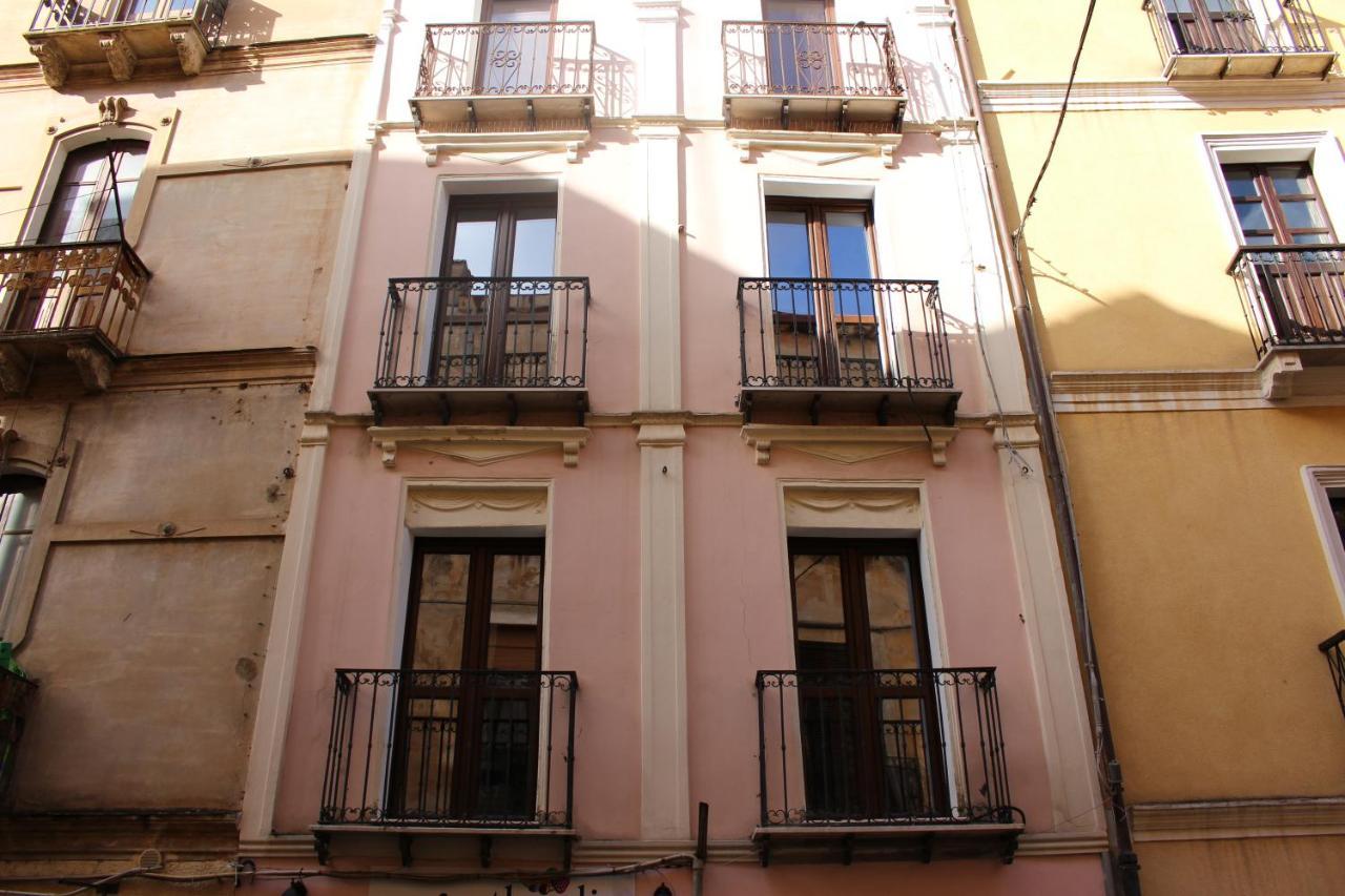 Via Cavour 19, Camere Del Conte 伊格莱西亚斯 外观 照片