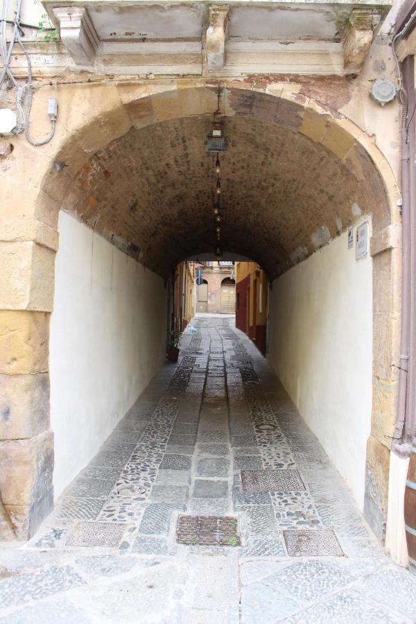 Via Cavour 19, Camere Del Conte 伊格莱西亚斯 外观 照片