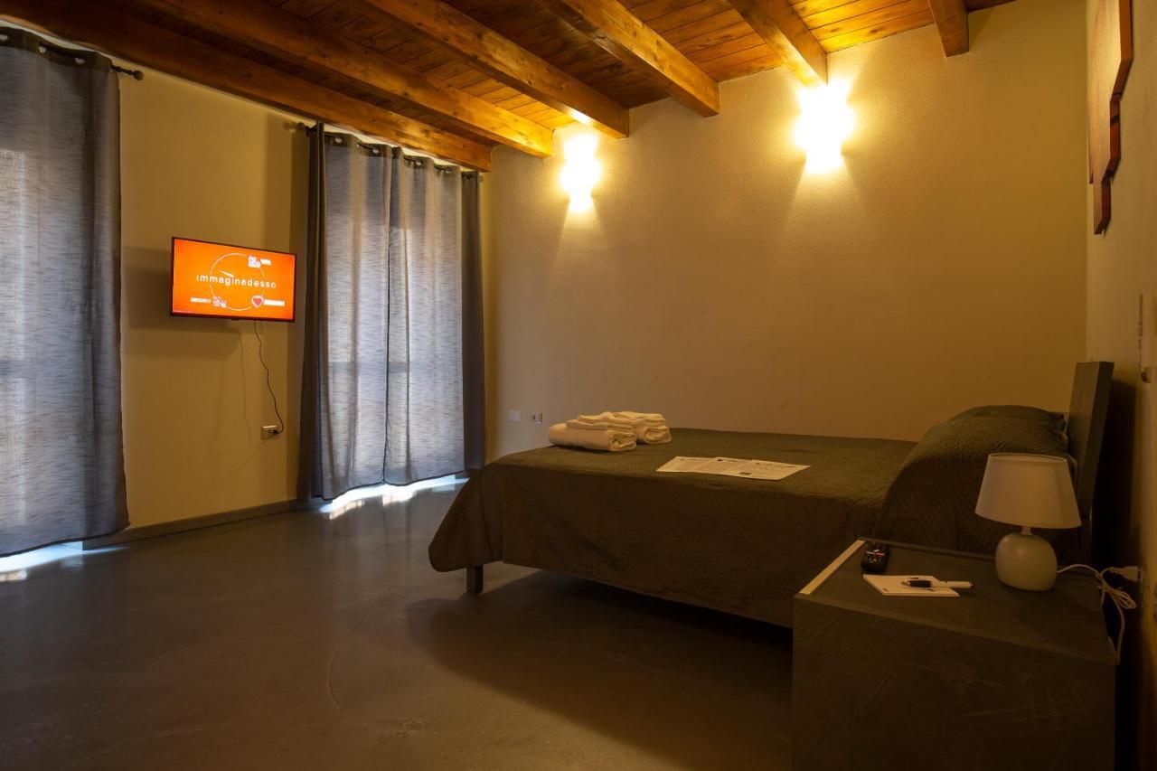 Via Cavour 19, Camere Del Conte 伊格莱西亚斯 外观 照片