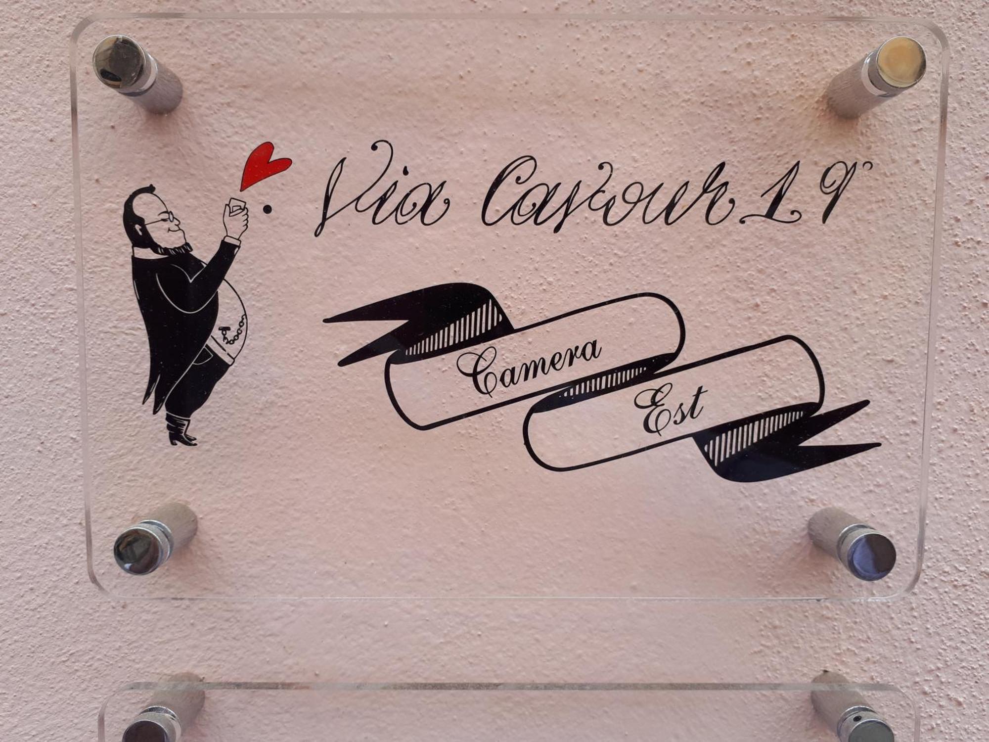 Via Cavour 19, Camere Del Conte 伊格莱西亚斯 外观 照片